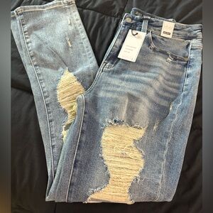 Judy Blue Super Ripped 7/28 Highwaist